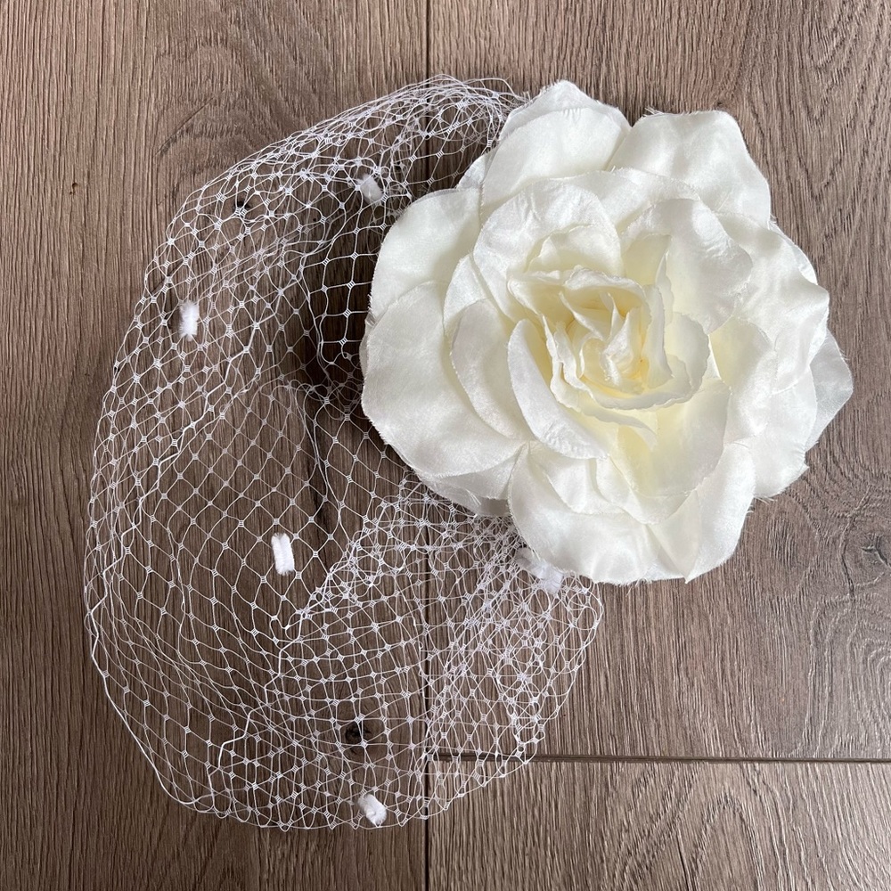 ✨NWOT✨ Pinup style fascinator with veil
